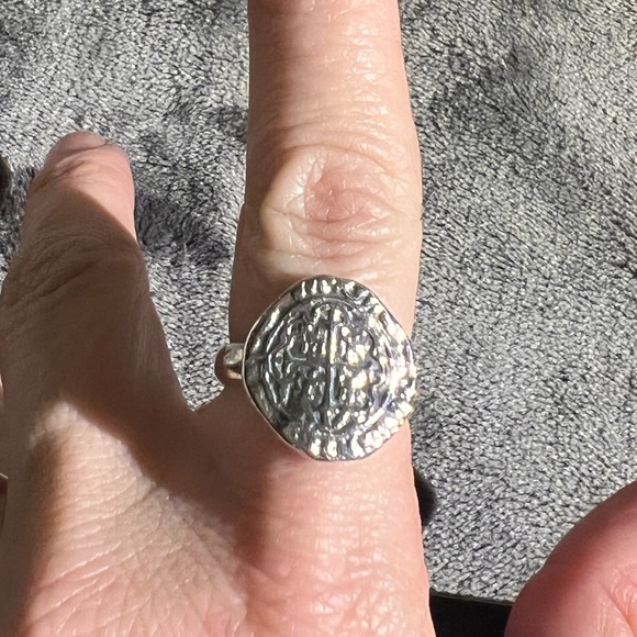 James Avery Retired Original Release Silver Pieces of Eight Ring Size 7 - Rare - Picture 2 of 5